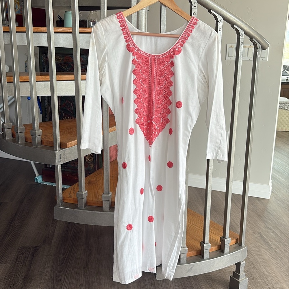 Chic White Dress with Red Detailing